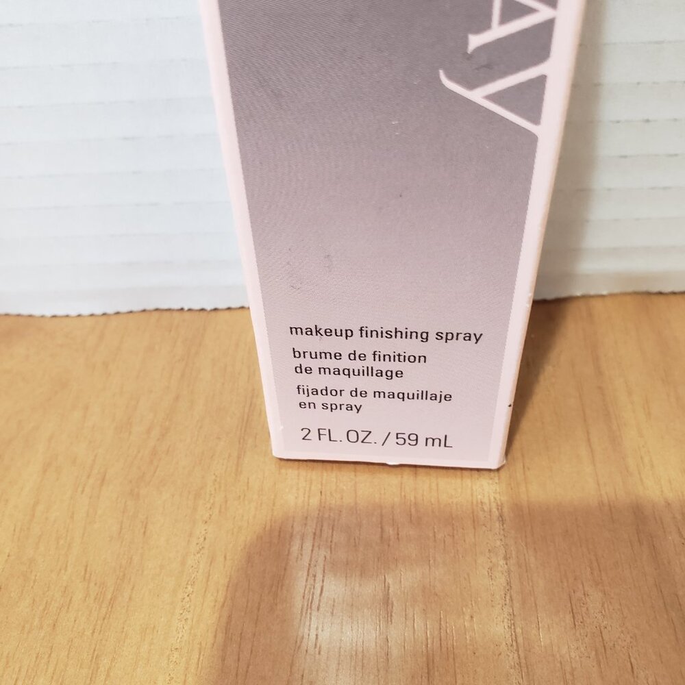 Mary Kay Finishing Spray and Ulta Beauty Gel Eye Liner Color Smoke Both are New - Picture 4 of 5